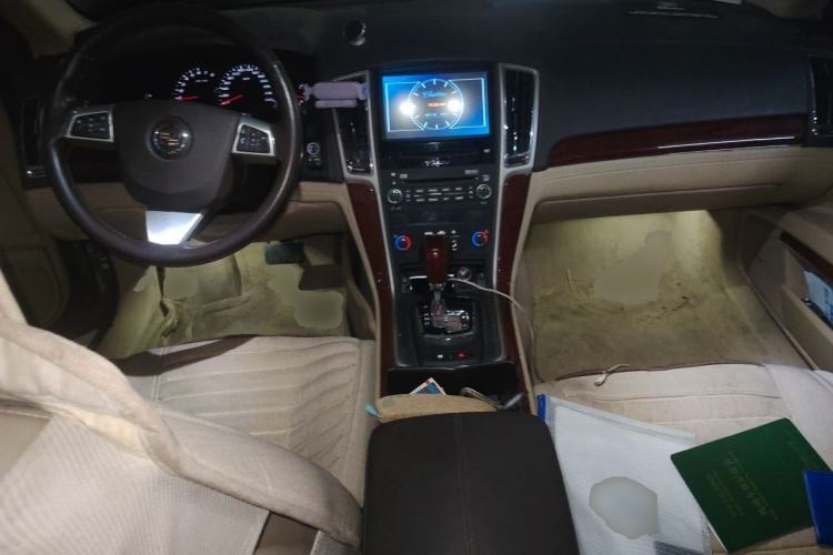 Used Cadillac SLS Seville 2011 2.0T Elite Edition Center Console
