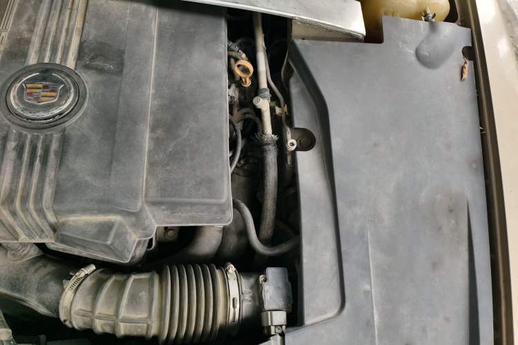 Used Cadillac SLS Seville 2011 2.0T Luxury Edition Engine Bay Left