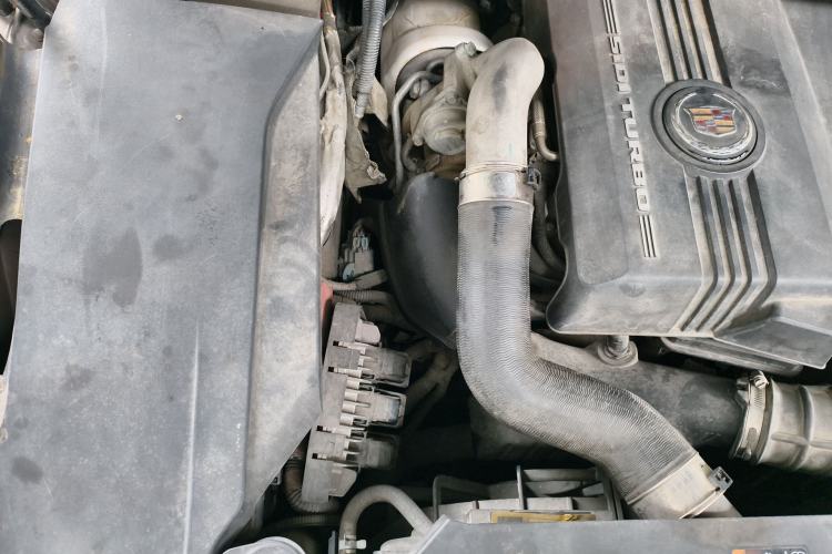 Used Cadillac SLS Seville 2011 2.0T Luxury Edition Engine Bay Right