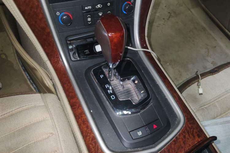 Used Cadillac SLS Seville 2011 2.0T Elite Edition Gear Lever