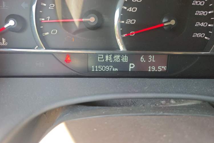 Used Cadillac SLS Seville 2011 2.0T Elite Edition Odometer Close Up