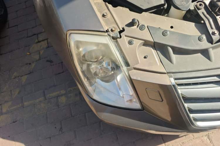 Used Cadillac SLS Seville 2011 2.0T Elite Edition Right Front Headlight
