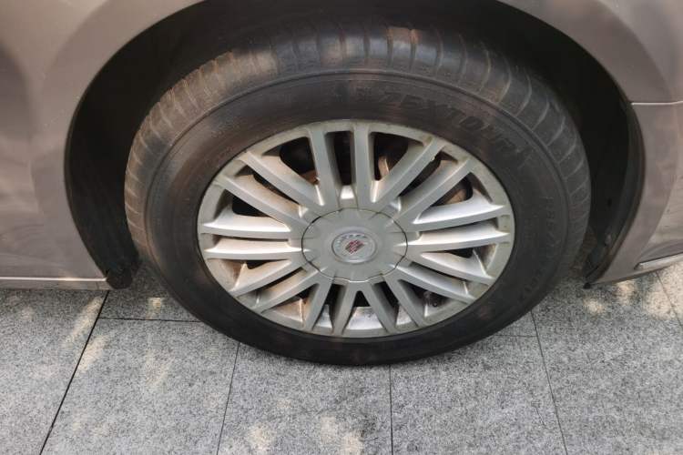 Used Cadillac SLS Seville 2011 2.0T Elite Edition Right Front Wheel Hub