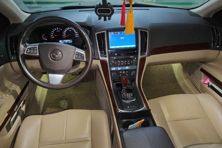 Used Cadillac SLS Seville 2012 2.0T Comfort Model Center Console