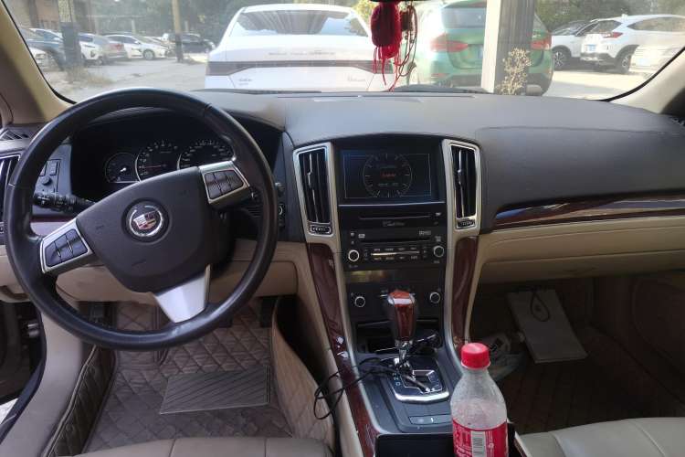 Used Cadillac SLS Seville 2012 2.0T Comfort Model Center Console