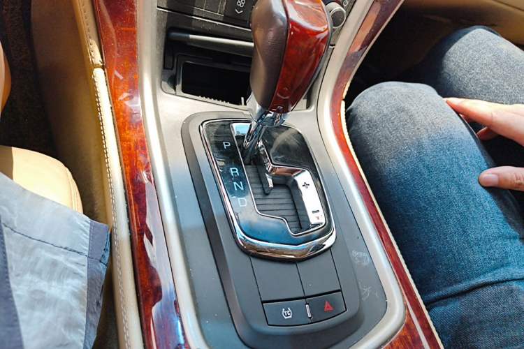 Used Cadillac SLS Seville 2012 2.0T Comfort Model Gear Lever