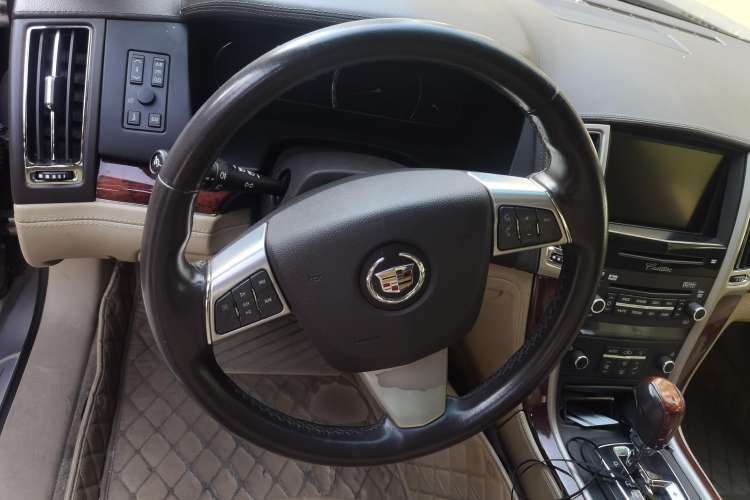 Used Cadillac SLS Seville 2012 2.0T Comfort Model Steering Wheel