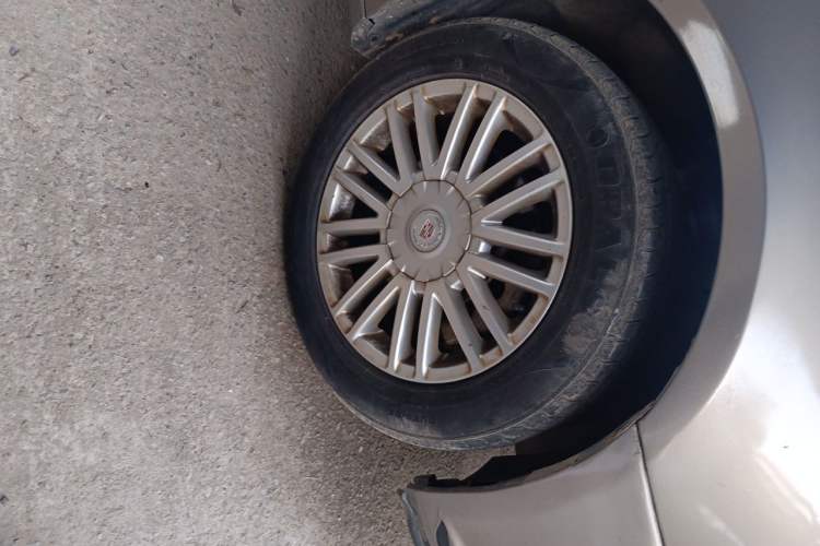 Used Cadillac SLS Seville 2012 2.0T Comfort Model Right Front Wheel Hub