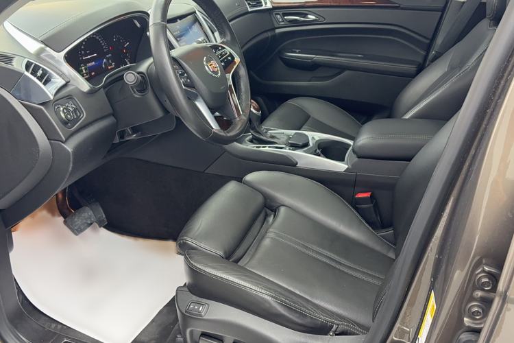 Used Cadillac SRX 2013 3.0L Elite Model Interior 3