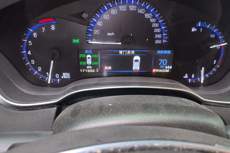 Used Cadillac SRX 2013 3.0L Elite Model Odometer Close Up