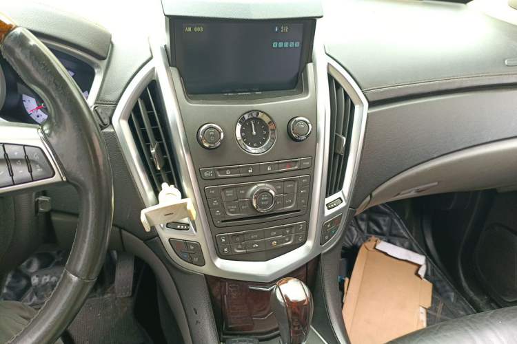 Used Cadillac SRX 2010 3.0L Flagship Edition Audio And AC Panel