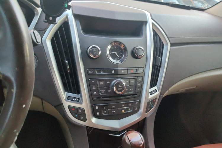 Used Cadillac SRX 2010 3.0L Flagship Edition Audio And AC Panel