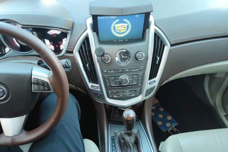 Used Cadillac SRX 2010 3.0L Flagship Edition Audio And AC Panel