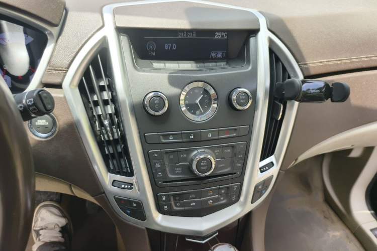 Used Cadillac SRX  Audio And AC Panel