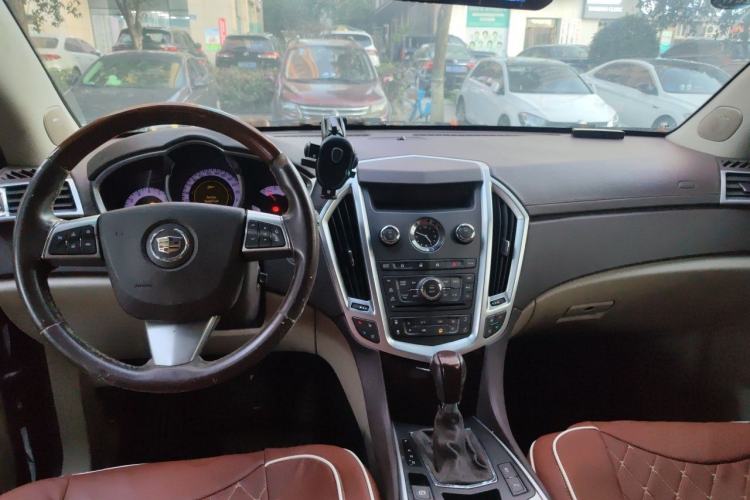 Used Cadillac SRX 2010 3.0L Flagship Edition Center Console