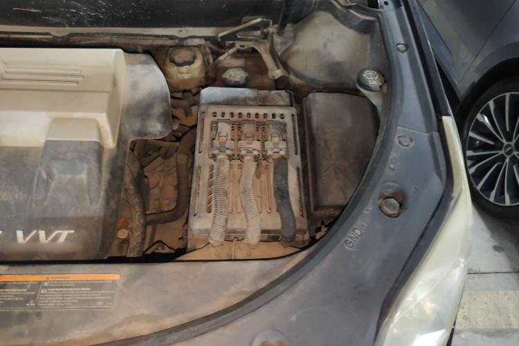 Used Cadillac SRX 2010 3.0L Luxury Edition Engine Bay Left