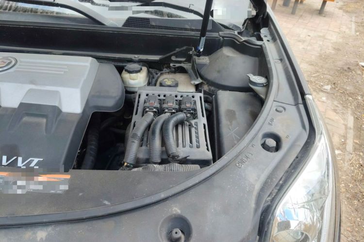 Used Cadillac SRX 2010 3.0L Flagship Edition Engine Bay Left