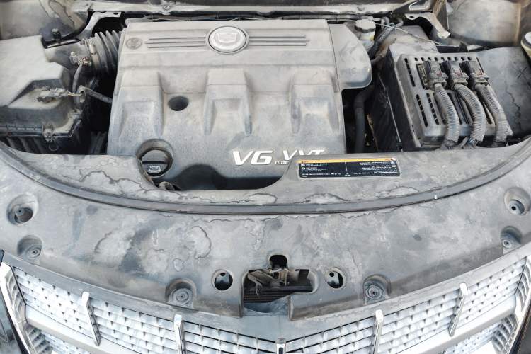 Used Cadillac SRX 2010 3.0L Flagship Edition Engine Bay