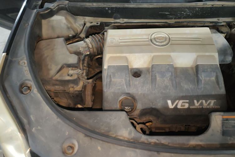 Used Cadillac SRX 2010 3.0L Luxury Edition Engine Bay Right