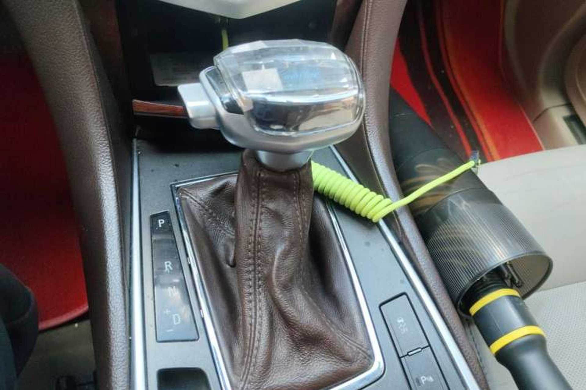Used Cadillac SRX 2010 3.0L Flagship Edition Gear Lever