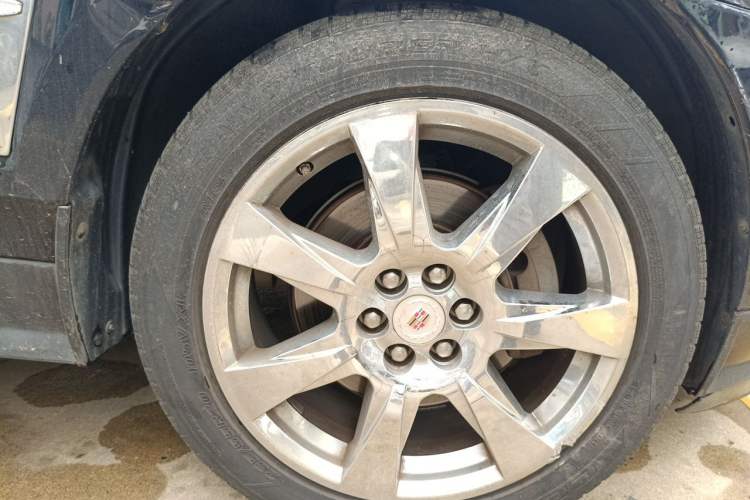 Used Cadillac SRX 2010 3.0L Flagship Edition Right Front Wheel Hub