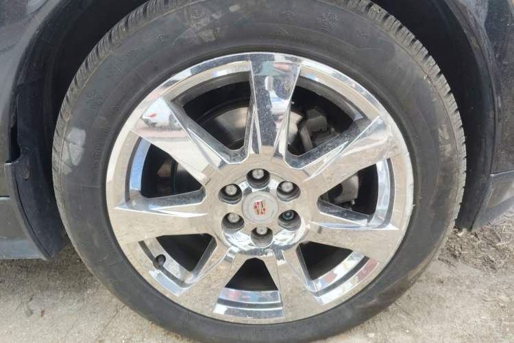 Used Cadillac SRX 2010 3.0L Flagship Edition Right Front Wheel Hub