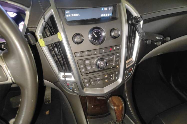 Used Cadillac SRX 2010 3.0L Flagship Edition Audio And AC Panel