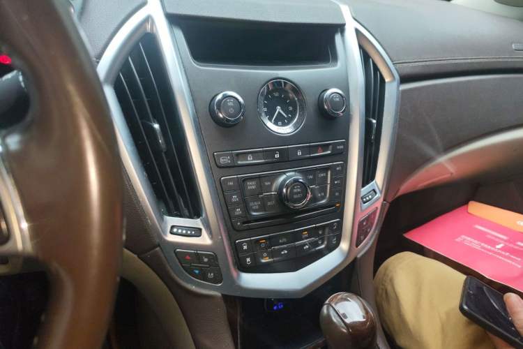 Used Cadillac SRX 2010 3.0L Flagship Edition Audio And AC Panel