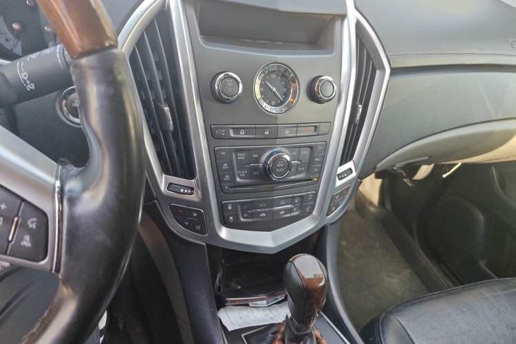 Used Cadillac SRX 2010 3.0L Flagship Edition Audio And AC Panel