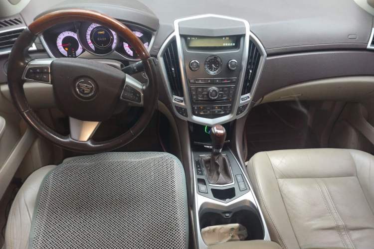 Used Cadillac SRX 2010 3.0L Flagship Edition Center Console
