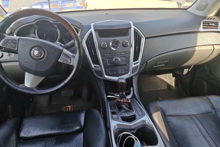 Used Cadillac SRX 2010 3.0L Flagship Edition Center Console