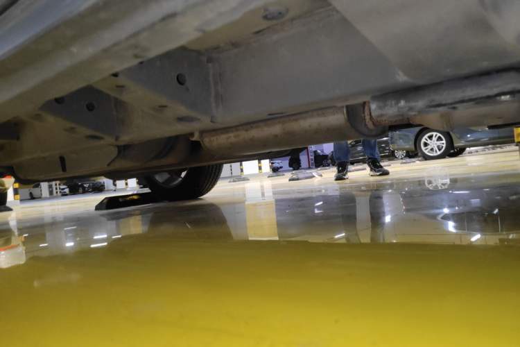 Used Cadillac SRX 2010 3.0L Flagship Edition Chassis Front Right