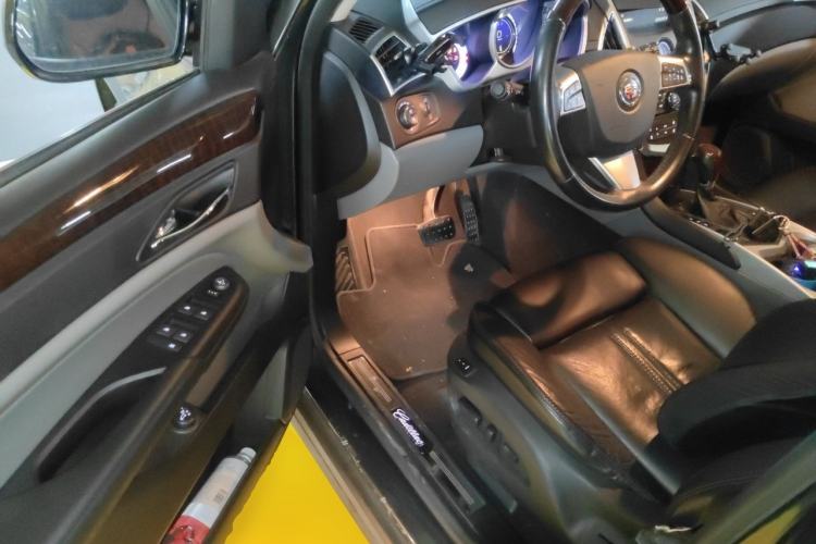 Used Cadillac SRX 2010 3.0L Flagship Edition Driver Seat