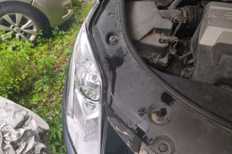 Used Cadillac SRX 2010 3.0L Flagship Edition Engine Bay Right