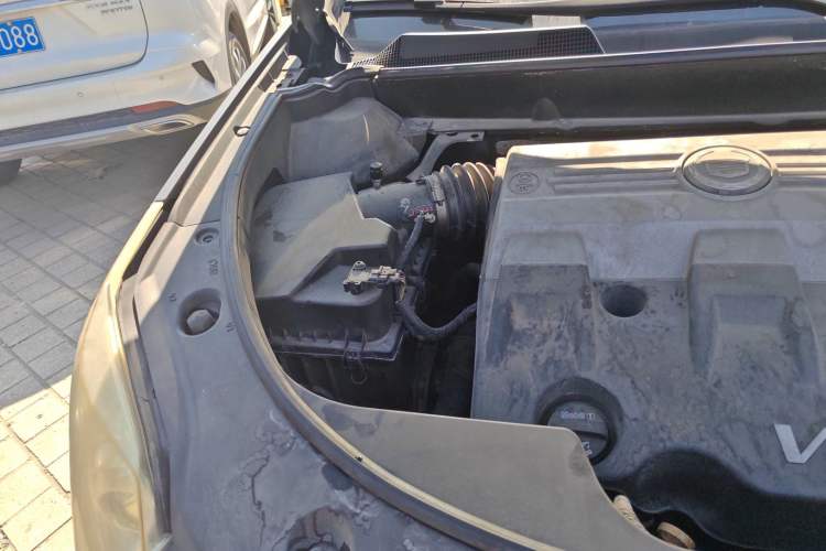 Used Cadillac SRX 2010 3.0L Flagship Edition Engine Bay Right