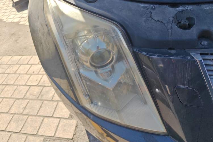 Used Cadillac SRX 2010 3.0L Flagship Edition Right Front Headlight