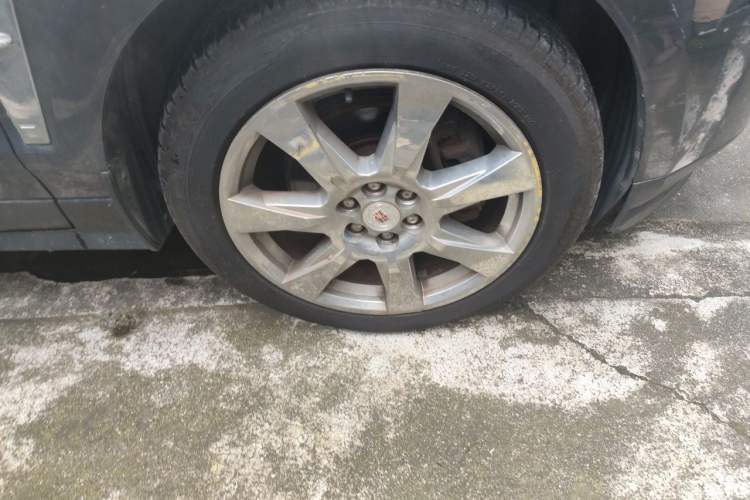 Used Cadillac SRX 2010 3.0L Flagship Edition Right Front Wheel Hub