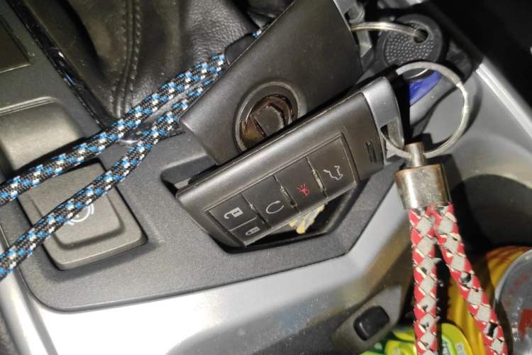 Used Cadillac SRX 2010 3.0L Flagship Edition Vehicle Key