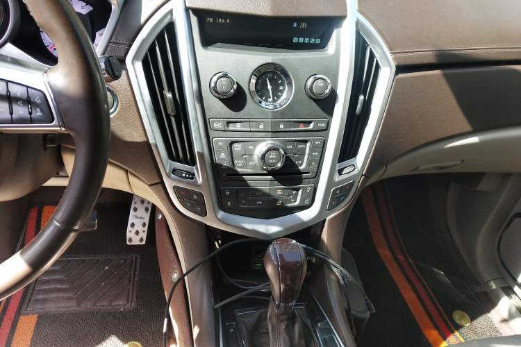 Used Cadillac SRX 2010 3.0L Flagship Edition Audio And AC Panel