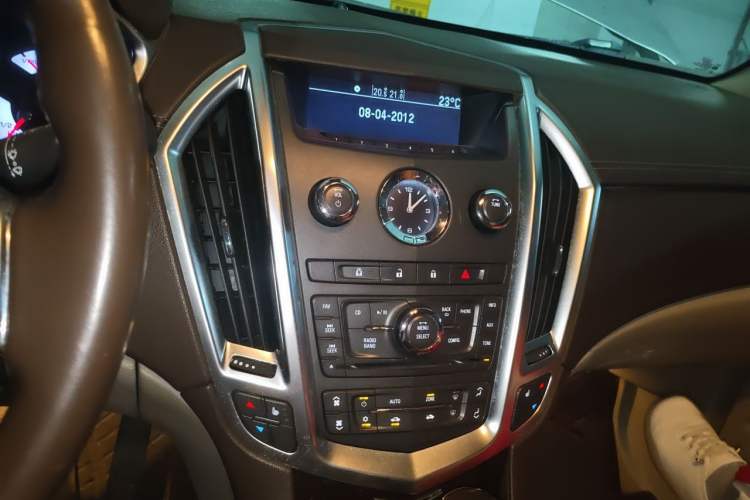 Used Cadillac SRX 2010 3.0L Flagship Edition Audio And AC Panel