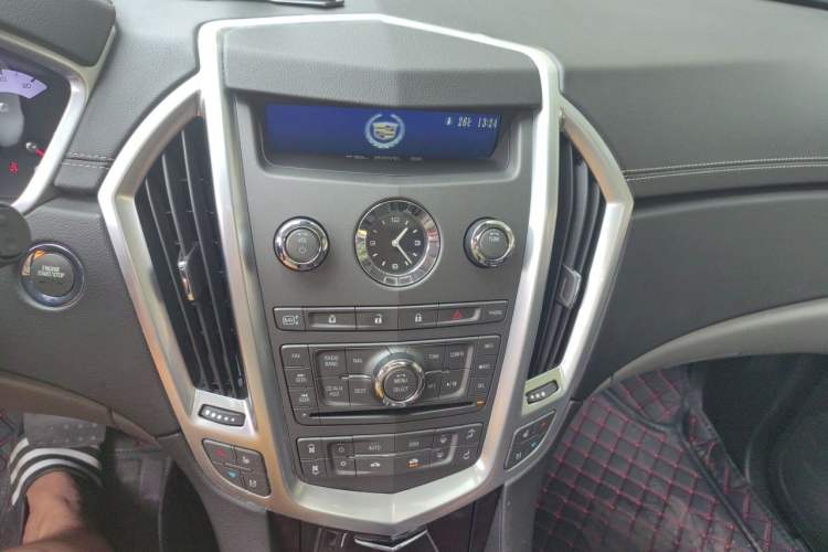Used Cadillac SRX 2010 3.0L Flagship Edition Audio And AC Panel