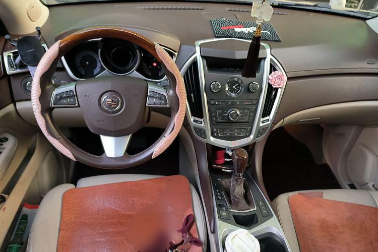 Used Cadillac SRX 2010 3.0L Flagship Edition Center Console