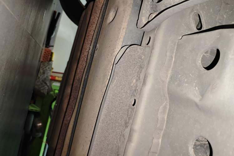 Used Cadillac SRX 2010 3.0L Flagship Edition Chassis Rear Right
