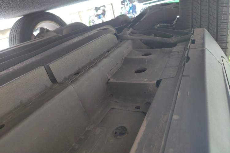 Used Cadillac SRX 2010 3.0L Flagship Edition Chassis Rear Right