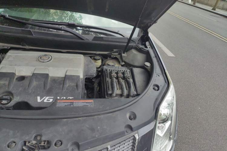 Used Cadillac SRX 2010 3.0L Flagship Edition Engine Bay Left