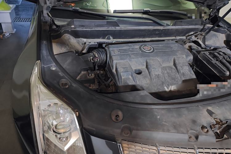 Used Cadillac SRX 2010 3.0L Flagship Edition Engine Bay Right