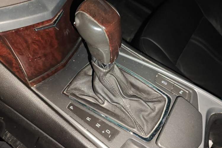 Used Cadillac SRX 2010 3.0L Flagship Edition Gear Lever
