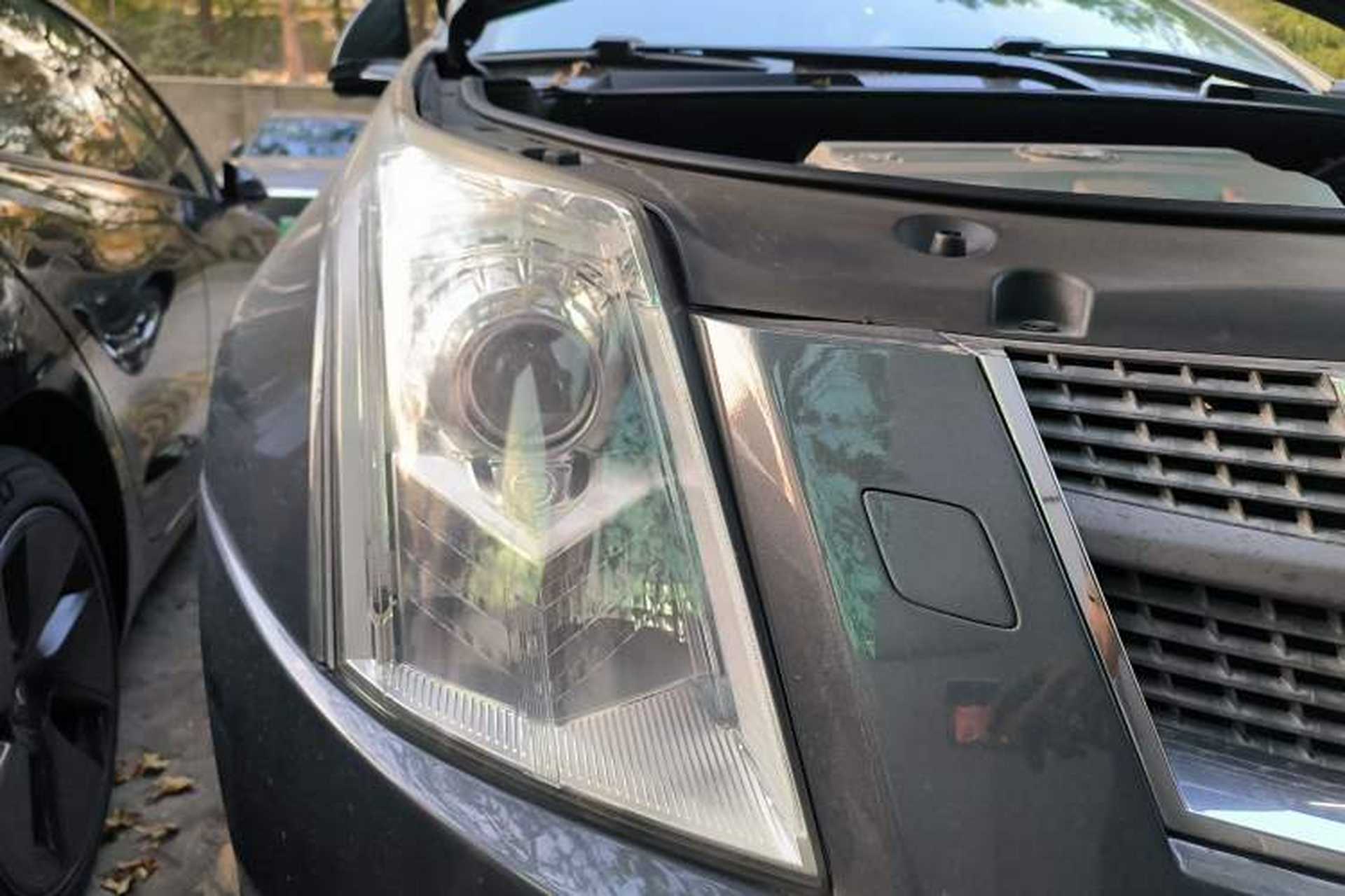 Used Cadillac SRX 2010 3.0L Flagship Edition Right Front Headlight