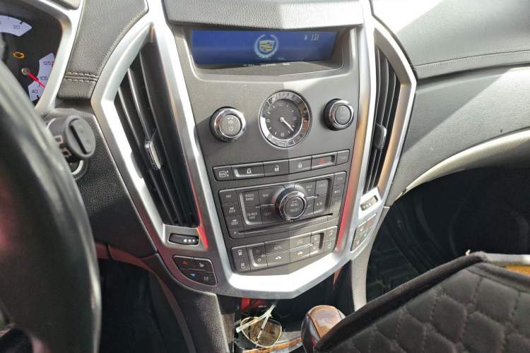 Used Cadillac SRX 2010 3.0L Flagship Edition Audio And AC Panel