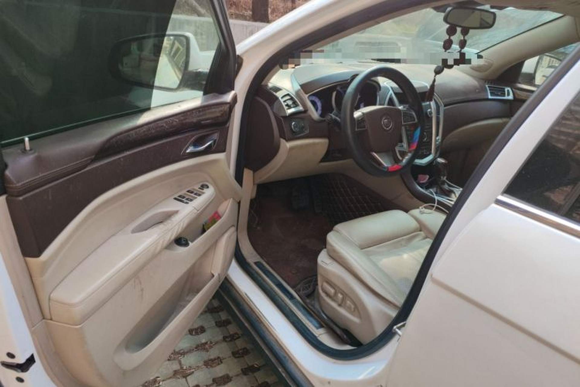 Used Cadillac SRX 2010 3.0L Flagship Edition Driver Seat